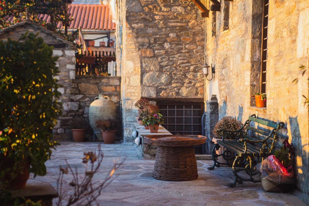 Palio Eleotrivio Guesthouse Agios Lavrentios Exterior photo